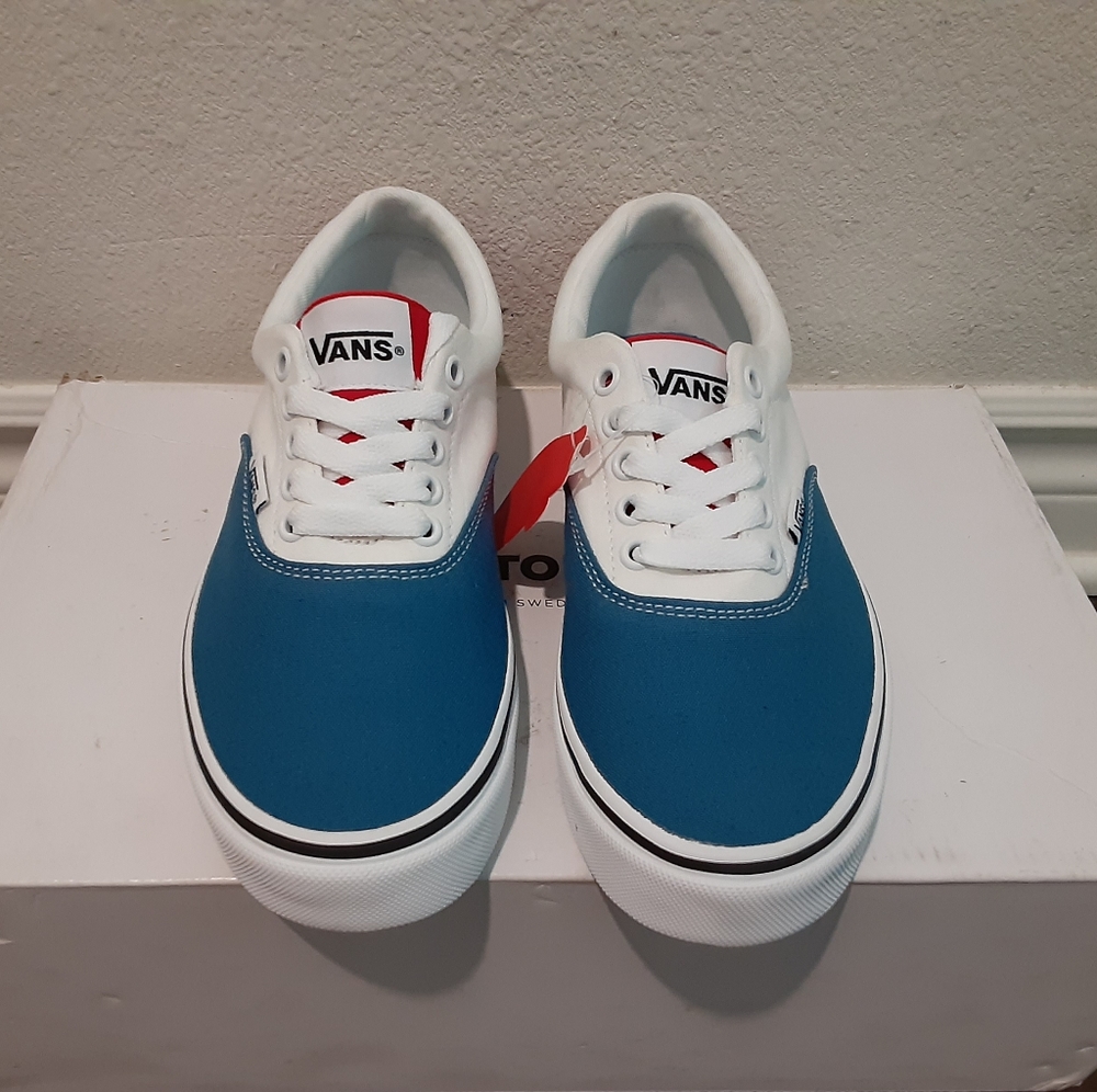 Vans - Picture 3 of 4